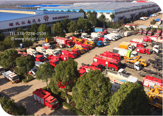 消防車廠家實(shí)景 QQ圖片20171124162652.png